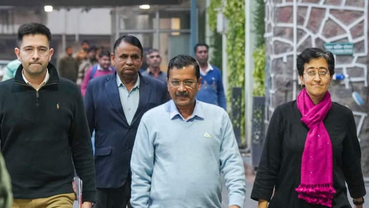 Delhi Election Results 2025 Arvind Kejriwal Meets Winning MLAs No Discussion On LoP Pick Says Atishi Arvind Kejriwal Meets Winning AAP MLAs In Delhi. Analyses Party