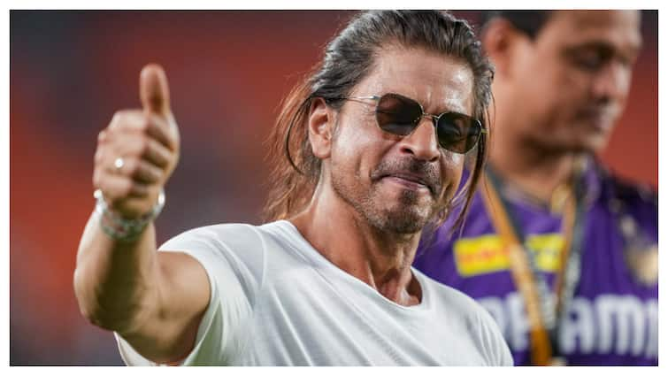 Shah Rukh Khan Motivates KKR Squad Ahead of IPL 2025 Opener Against RCB. Watch Video Shah Rukh Khan Motivates KKR Squad Ahead of IPL 2025 Opener Against RCB. Watch Video