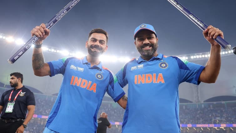 Rohit Sharma Virat Kohli Break Into Dandiya Dance With Stumps After India Champions Trophy 2025 Win WATCH Video Rohit & Kohli Break Into 