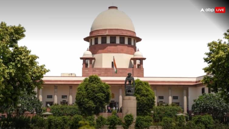Supreme Court Ipl Online Gambling Centre Regulation ‘People Gambling In The Name Of IPL’: SC Seeks Centre’s Reply On PIL To Regulate Online Betting Apps