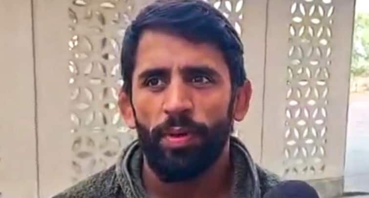 Bajrang Punia Apology To Wrestling Coach Naresh Dahiya protest Bajrang Punia Tenders Unconditional Apology To Wrestling Coach - Details Inside