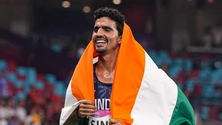Gulveer Singh Clinches India’s First Gold, Wins Men’s 10,000m At 2025 Asian Athletics Championships Gulveer Singh Clinches India’s First Gold, Wins Men’s 10,000m At 2025 Asian Athletics Championships