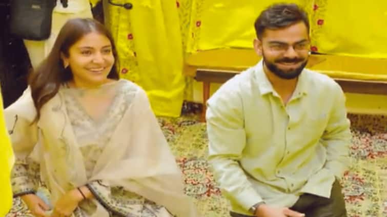 Anushka Sharma & Virat Kohli Seek Blessings In Vrindavan, Swami Premanand Asks, ‘Prasanna Ho?’, See Video Anushka Sharma & Virat Kohli Seek Blessings In Vrindavan, Swami Premanand Asks, ‘Prasanna Ho?’; WATCH