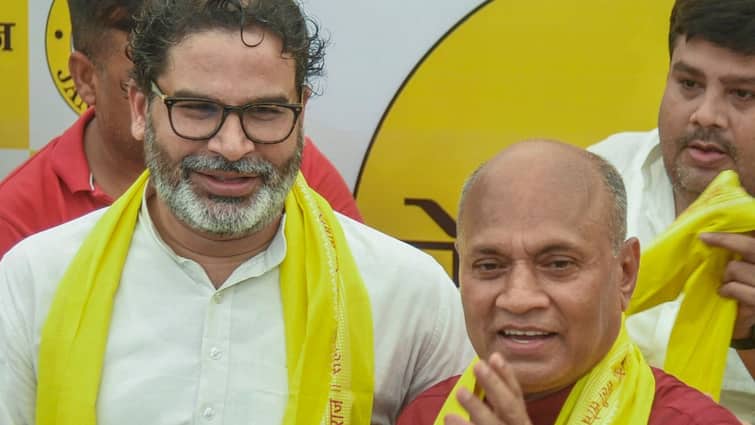 RCP Singh Joins Jan Suraaj Party Joins Aap Sab Ki Awaaz With Prashant Kishore