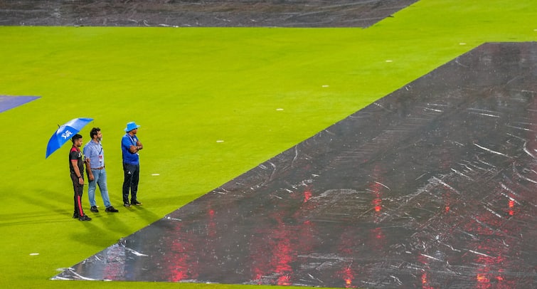 MI vs DC BCCI Plan To Ensure Rain Doesnt Ruin Playoff Decider MI vs DC: BCCI
