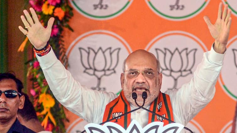 Amit Shah In Kolkata Throws Challenge At Mamata Banerjee BJP TMC Govt West Bengal Election 2026 ‘BJP Govt In Bengal To Stop Bangladeshi Infiltration, Hindu Exodus’: Shah In Kolkata Throws Challenge At Mamata
