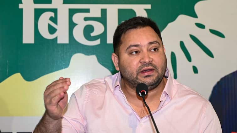 'बीजेपी इट्स सेल ईसी से पहले चुनाव की तारीख जानता है': तेजशवी ने राहुल के दावे के बाद पोल बॉडी डे हमला किया
