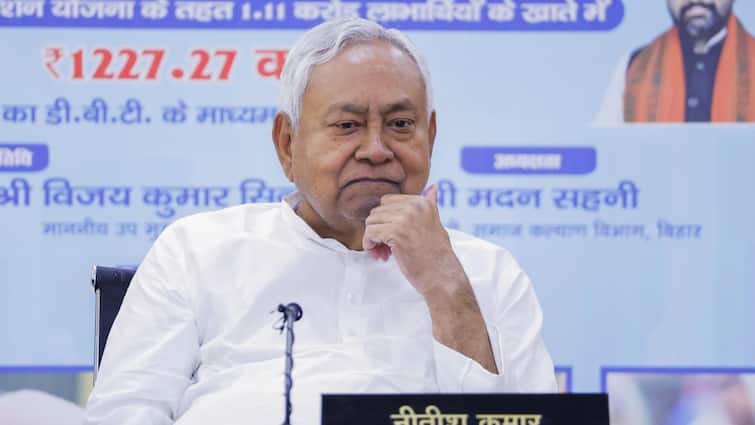 Bihar Voter Roll Revision 98 Pc Electors Covered As Phase 1 Nears End JD-U MP Giridhari Yadav Congress Bihar SIR: 98% Voters Covered As Phase 1 Nears End; Nitish