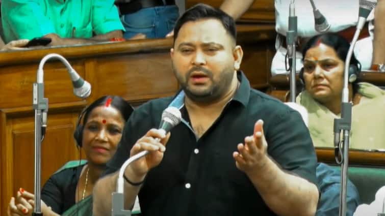 Bihar Elections Tejashwi Yadav Big Statement On Boycotting Bihar Polls Bihar SIR ‘We Have This Option’: Tejashwi Yadav’s Big Statement On Boycotting Bihar Polls