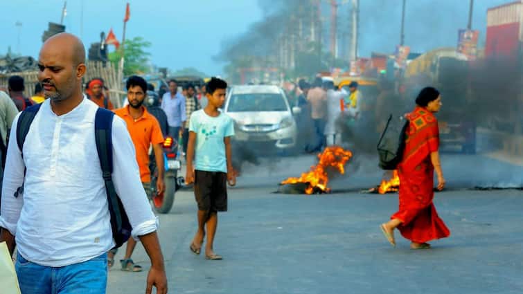Bihar Bandh Live Updates Rahul Gandhi Tejashwi Yadav Bihar Elections Voter Roll Revision Bharat Bandh Today Bihar Bandh LIVE: Rahul, Tejashwi Lead INDIA Bloc Protest Against Voter Roll Revision