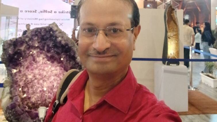 CSDS Official Sanjay Kumar FIR Registered Rahul Gandhi 
