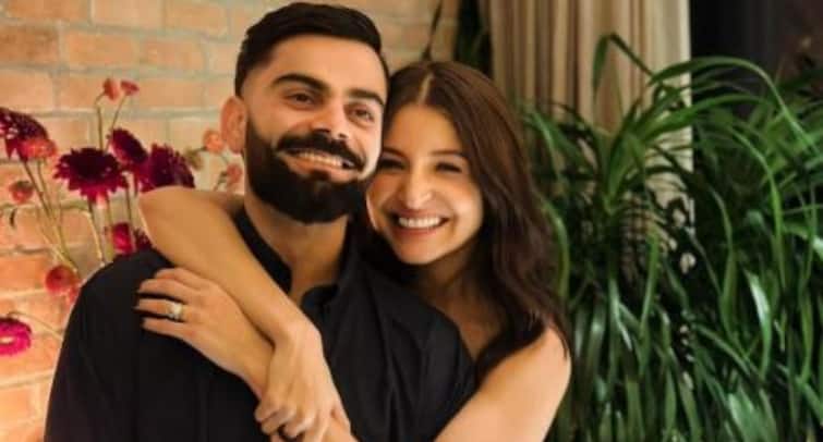 Virat Kohli Anushka Sharma served Snake