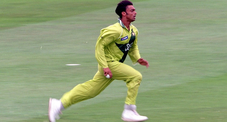 Ind vs pak Asia Cup 2025 Shoaib Akhtar Speaks Out Against India Not Shaking Hands with Pakistan Shoaib Akhtar Speaks Out Against India Not Shaking Hands with Pakistan in Asia Cup 2025