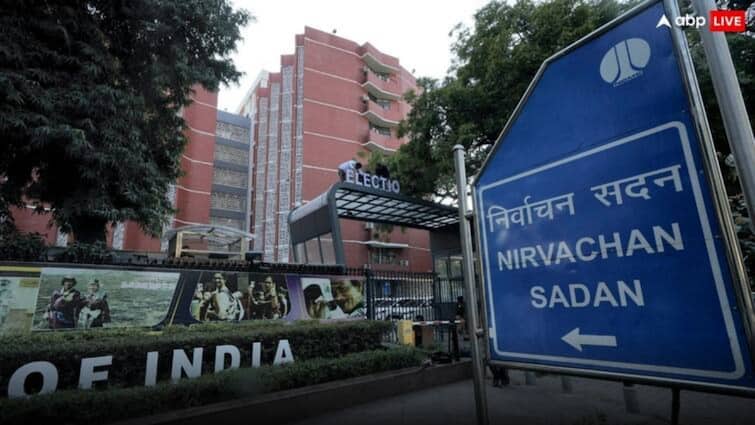 Election Commission To Begin Training Poll Officials For Bengal SIR From Tuesday West Bengal Election 2026 Election Commission To Begin Training Poll Officials For Bengal SIR From Tuesday