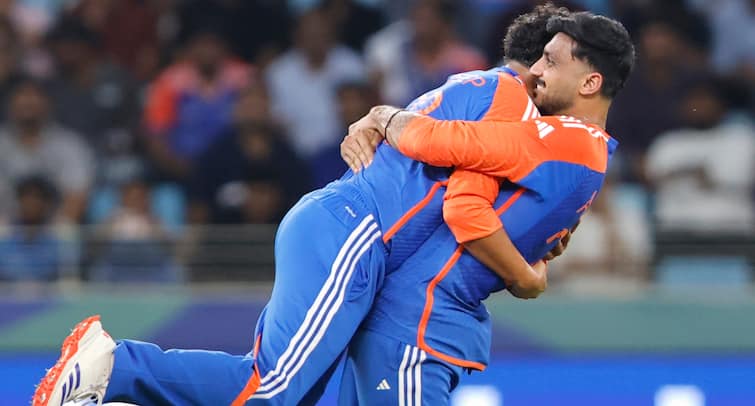 IND vs PAK Asia Cup Axar Patel Breaks Partnership Fakhar Zaman out Axar Patel Breaks Partnership, Fakhar Zaman Sent Packing