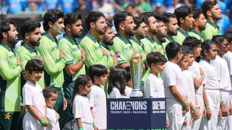 Asia Cup Pakistan Vs UAE Pakistan To Boycott After Handshake Row With Team India Pakistan Backtracks From Boycott Threat? Team Leaves For Dubai Stadium, Match With UAE Delayed By 1 Hour