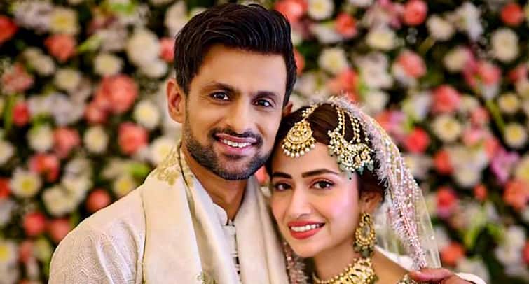 ind vs pak pakistan cricketers who married twice shoaib malik divorce Four Pakistani Cricketers Who Married Twice Ft. Shoaib Malik