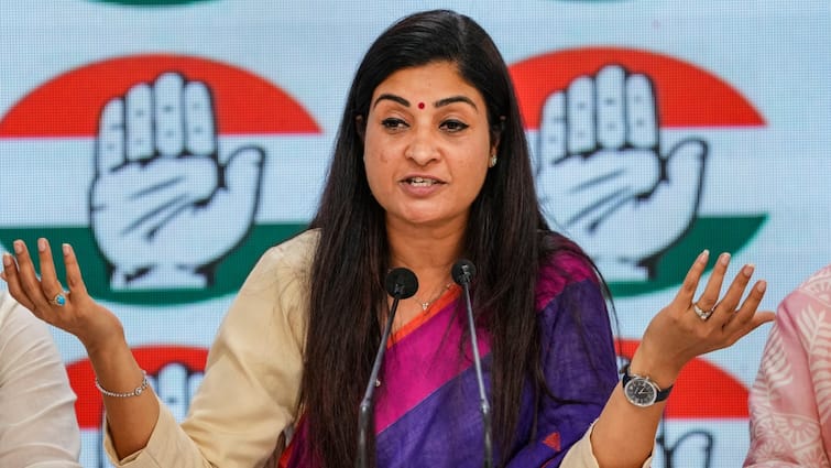 Bihar Election 2025 Congress Alleges EC Targeted Dalit Muslim Women Voters In Bihar SIR Deleted 23 Lakh Names Bihar Polls: Congress Alleges EC 