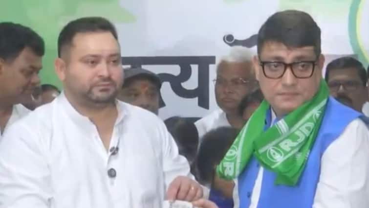 Bihar Elections Setback For JDU As Bhumihar Leader Rahul Sharma Joins RJD ann Setback For Nitish Kumar