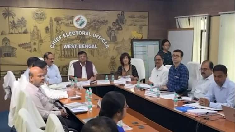 Bengal SIR ECI team in Kolkata BLO recruitment Deputy EC Gyanesh Bharti ECI Team Reviews SIR Preparedness In Bengal Amid Irregularities In BLOs Selection