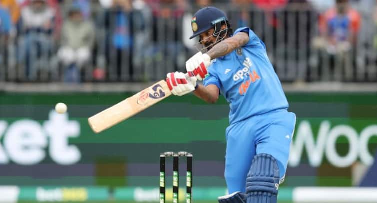 IND vs AUS 1st ODI India Post 130/9 In Rain Hit 26 Over Innings Rohit Sharma Virat Kohli IND vs AUS 1st ODI: Top Order Fails, India Post 136/9 In Rain-Hit 26-Over Innings