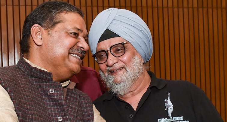 Top 4 Bowlers With Most Maiden Overs In An ODI Match Top 4 Bowlers With Most Maiden Overs In An ODI Match