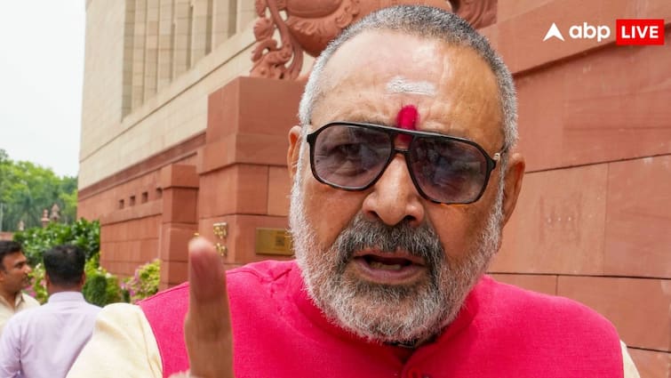 Giriraj Singh Remark Against Muslim Community Triggers Row Bihar Election 2025 Don