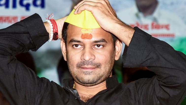 Tej Pratap Uses SUV With Police Logo During Nomination Rally; Booked For MCC Violation In Poll-Bound Bihar Tej Pratap Uses SUV With Police Logo During Nomination Rally; Booked For MCC Violation In Poll-Bound Bihar