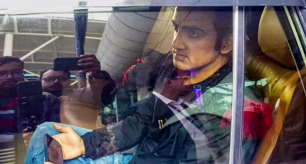 Fan Shouts Coaching Chodh De World Cup Bhool Ja At Gautam Gambhir Video Viral Fan Shouts 