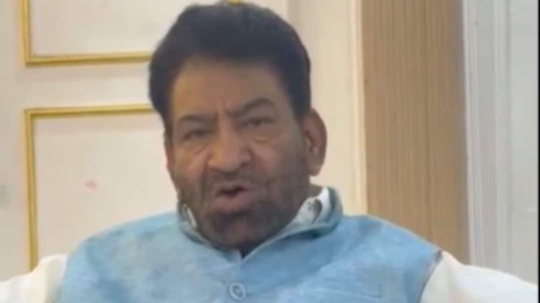 Delhi MCD Elections Setback For AAP 7 Time MLA Shoaib Iqbal Quits AAP Setback For AAP As 7-Time MLA Shoaib Iqbal Quits Party Ahead Of MCD Polls