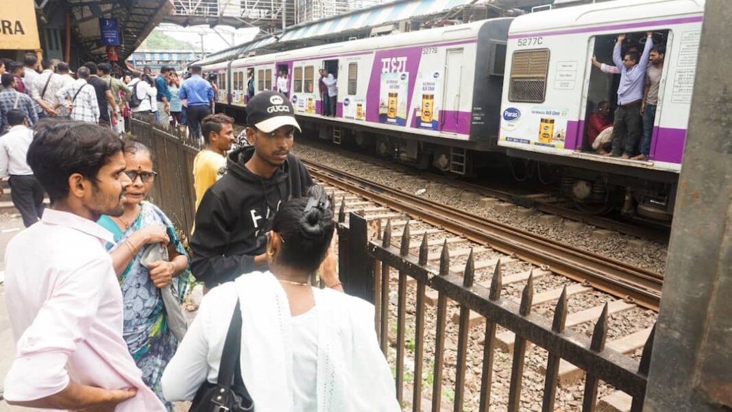 Thane Court Denies Bail To Railway Engineers In Mumbra Train Accident; Cites 