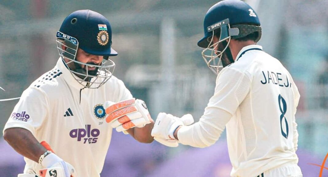 IND vs SA: India All Out For 189, Hold Slim 30-Run Lead Over South Africa IND vs SA: India All Out For 189, Hold Slim 30-Run Lead Over South Africa