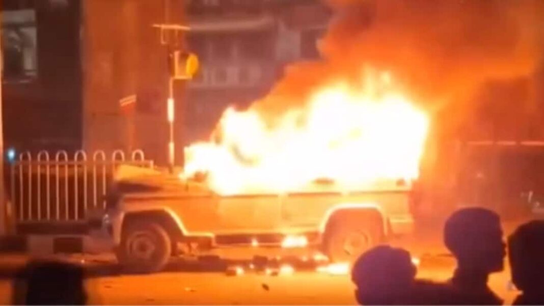 Tensions Flare In Bihar’s Gopalganj Ahead Of Phase 2 Polls After Police Vehicle Torched Over Accident Rumour Tensions In Bihar’s Gopalganj Ahead Of Phase 2 Polls After Police Vehicle Torched Over Accident Rumour