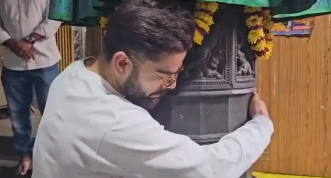 Virat Kohli Offers Prayers At Simhachalam Temple After IND vs SA ODI Series Win White Kurta, Tilak & Flowers: Virat Kohli Offers Prayers At Simhachalam Temple After ODI Series Win - Watch