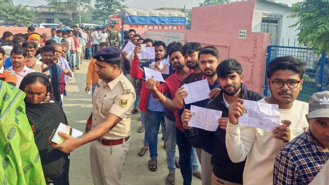 एआई और बिहार चुनाव: कैसे क्लोन की गई आवाजें और डीपफेक अभियान का हिस्सा बन गए
