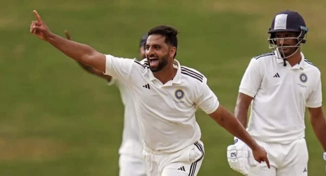 आईपीएल नीलामी: कौन हैं औकिब डार? दिल्ली कैपिटल्स ने जम्मू-कश्मीर स्टार को ₹8.40 करोड़ में खरीदा
