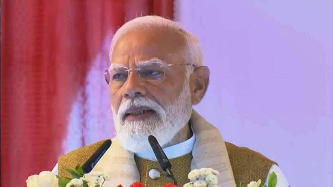 मोदी ने केरा में अन्य विकासात्मक परियोजनाओं के अलावा पीएम स्वनिधि क्रेडिट कार्ड, रेल परियोजनाओं की शुरुआत की
