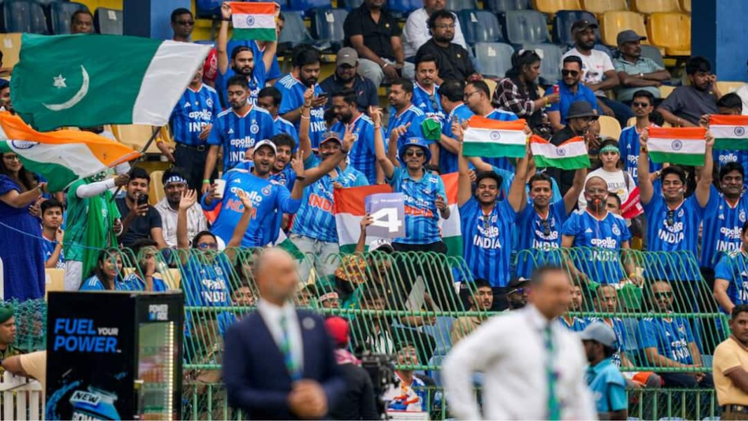 देखें: टी20 विश्व कप में भारत द्वारा पाकिस्तान को हराने पर अफगानिस्तान के प्रशंसकों ने खुशी से जश्न मनाया
