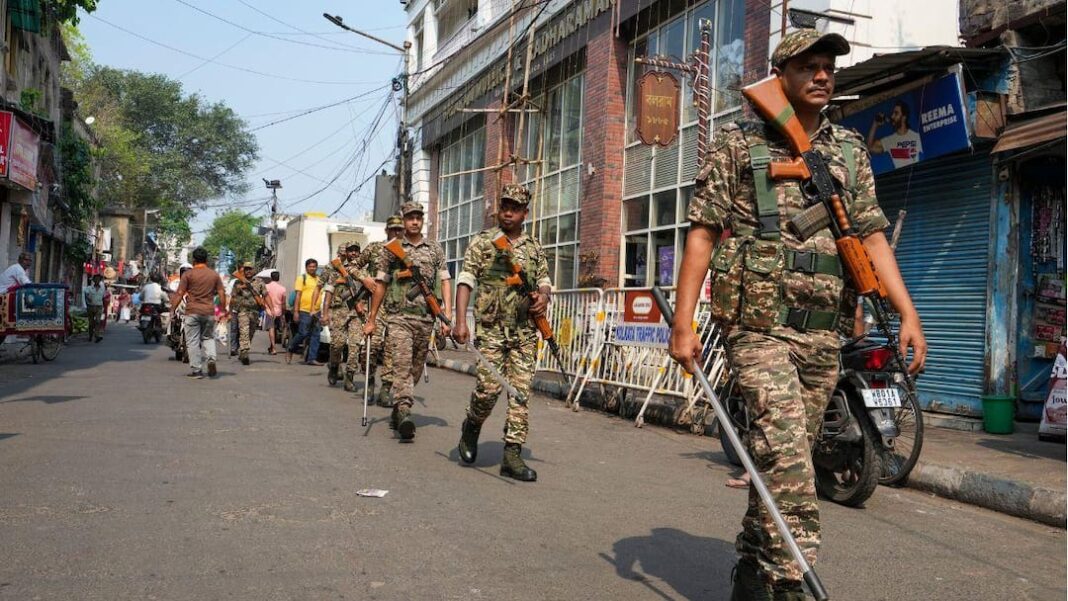 कूचबिहार में तनाव व्याप्त: बंगाल चुनाव से पहले हिंसा की आशंका और नागरिकता पर संदेह मंडरा रहा है
