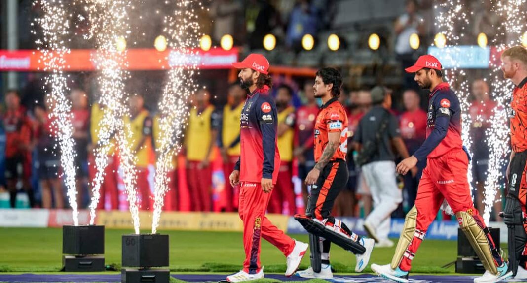 आरसीबी की रिकॉर्ड तोड़ने वाली रात: आईपीएल इतिहास में पहली बार हासिल की गई उपलब्धि
