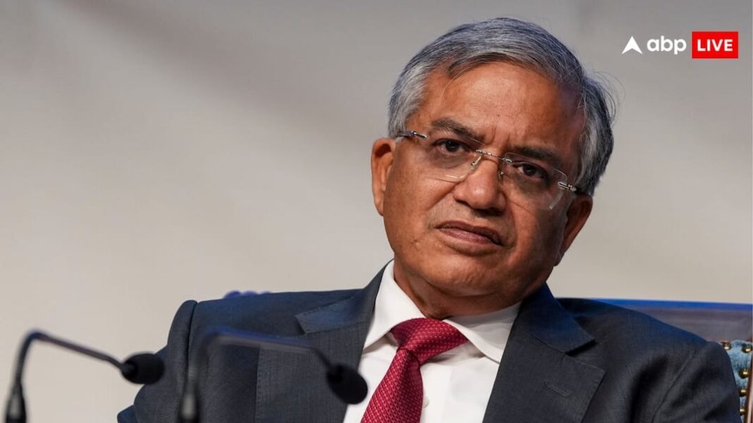 कालीघाट के बाद, सीईसी ज्ञानेश कुमार को दक्षिणेश्वर मंदिर में काले झंडों का सामना करना पड़ा
