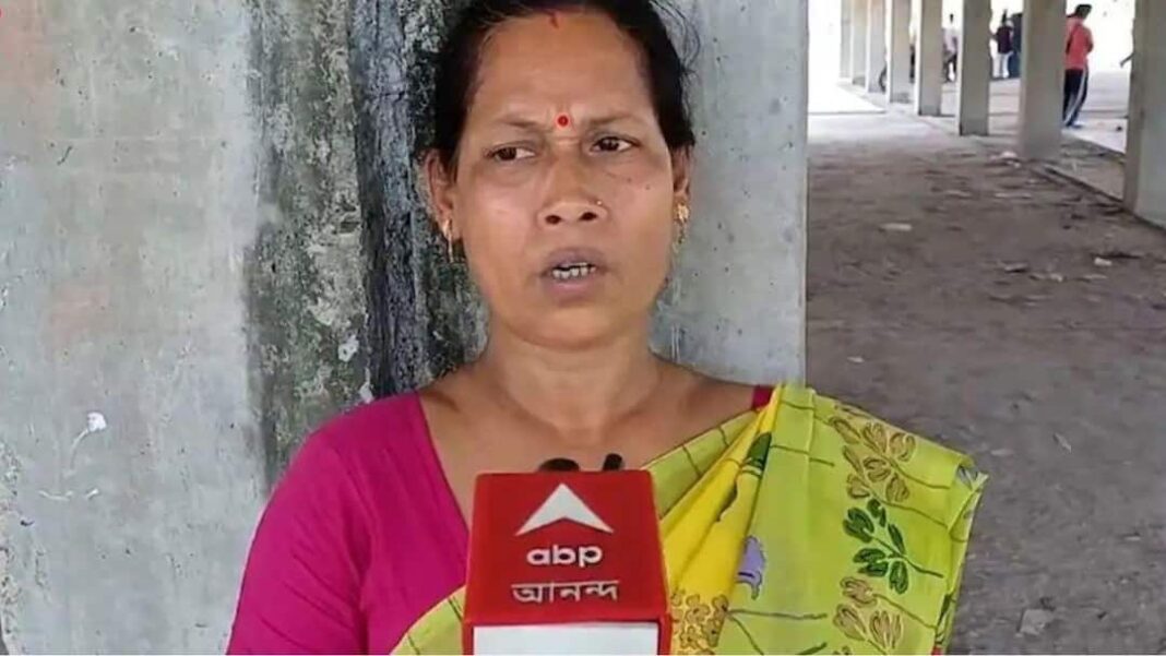 पश्चिम बंगाल में मतदाता सूची विरोध के दौरान महिला बीएलओ हिरासत में ली गई
