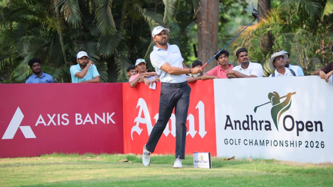 खलिन जोशी ने आंध्र ओपन 2026 में तीन शॉट की बढ़त के साथ कमान संभाली

