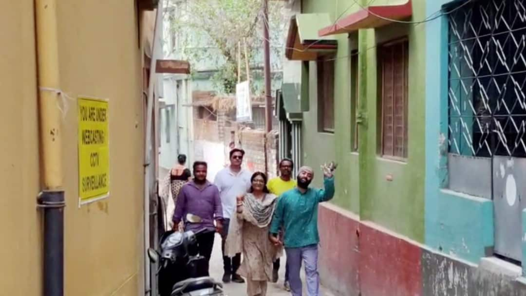 पश्चिम बंगाल चुनाव में वोट डालने के बाद अरिजीत सिंह ने मीडिया से बातचीत की | घड़ी
