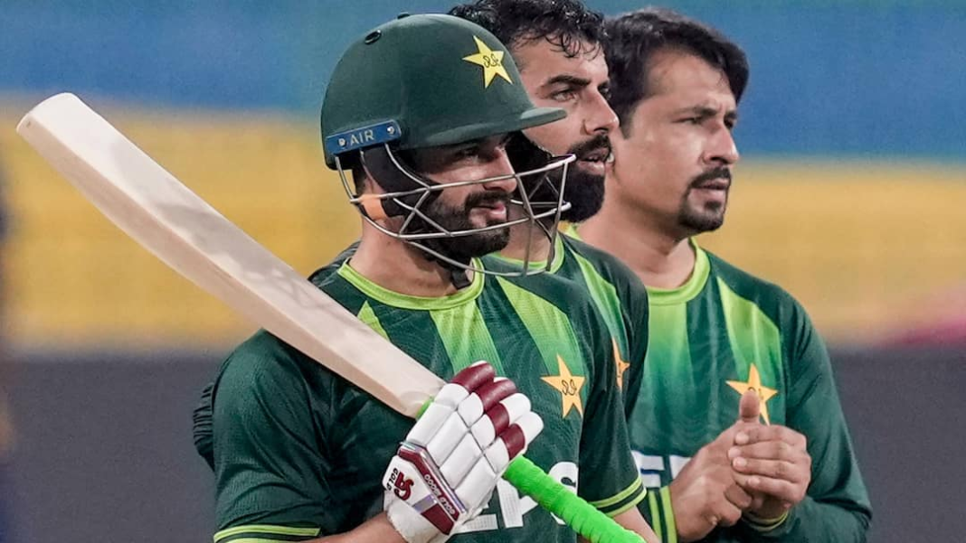 पीएसएल 2026: साहिबज़ादा फरहान ने रोहित शर्मा को पछाड़ा और रिकॉर्ड चेज़ में विराट कोहली की बराबरी की
