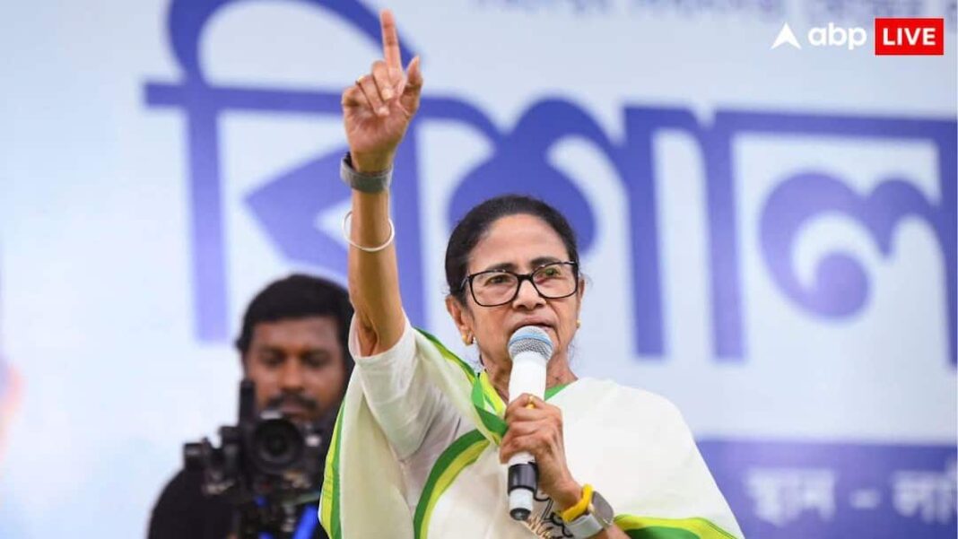 देबाशीष कुमार पर आईटी छापे को लेकर टीएमसी ने ईसीआई का रुख किया, बंगाल चुनाव से पहले 'जबरदस्ती कार्रवाई' का आरोप लगाया
