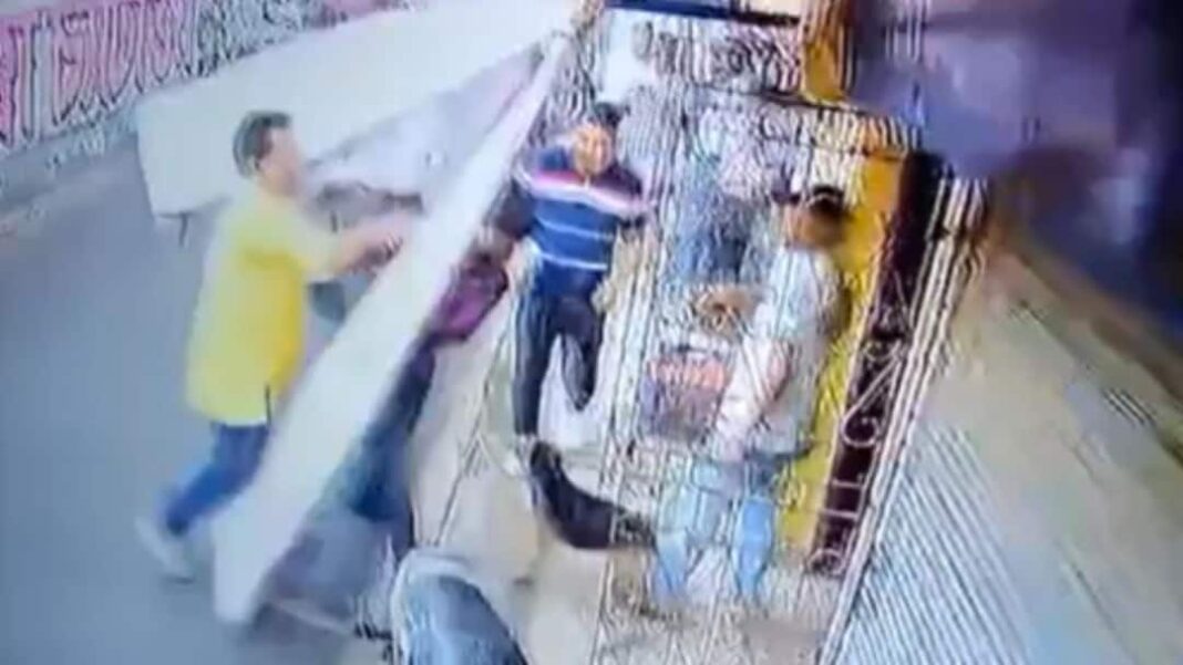 बंगाल चुनाव से पहले बीजेपी कार्यालय में कथित तोड़फोड़ के लिए टीएमसी बेहाला पश्चिम उम्मीदवार पर मामला दर्ज किया गया
