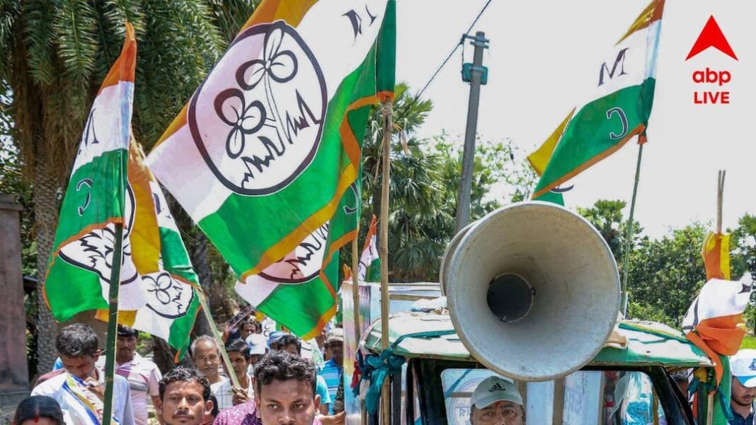 बंगाल चुनाव: मतदाताओं को प्रभावित करने के आरोप में टीएमसी नेता गिरफ्तार; बीजेपी ने लगाया कैश बांटने का आरोप
