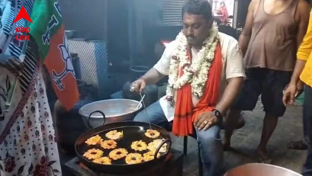 पश्चिम बंगाल विधानसभा चुनाव 2026: मतदाताओं को लुभाने के लिए भाजपा उम्मीदवार ने तली जलेबी, बनाए रसगुल्ले
