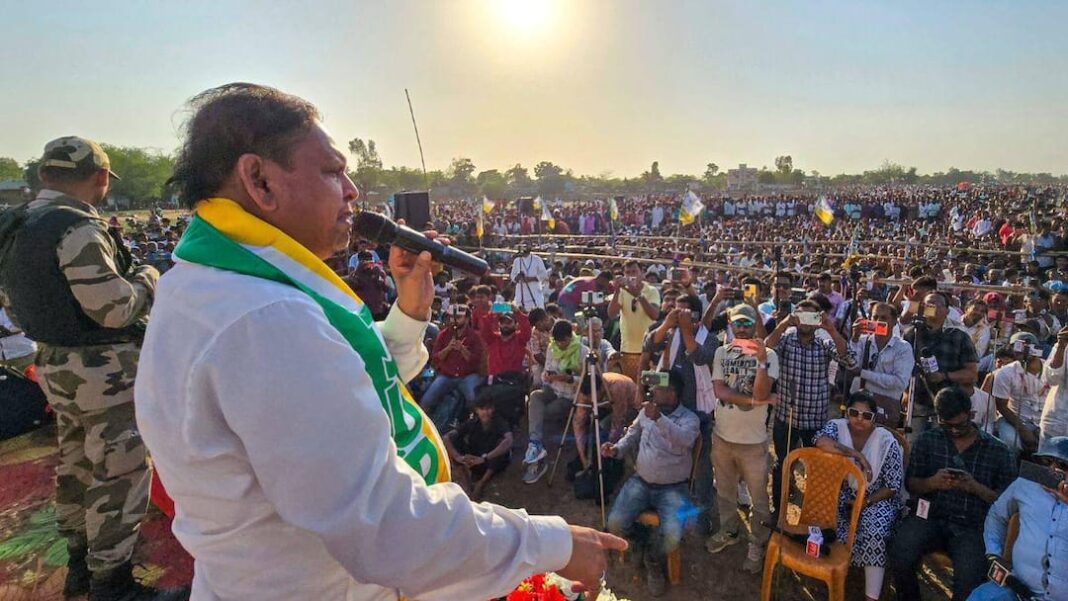 बंगाल चुनाव: चुनावी अशांति जारी रहने के कारण मुर्शिदाबाद में हुमायूं कबीर, टीएमसी कार्यकर्ताओं के बीच झड़प
